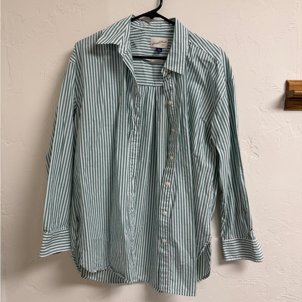 Universal Thread Mint Green & White Striped Button-Down Shirt